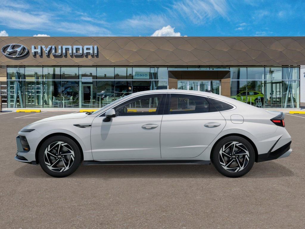 New 2026 Hyundai Sonata SEL image 3