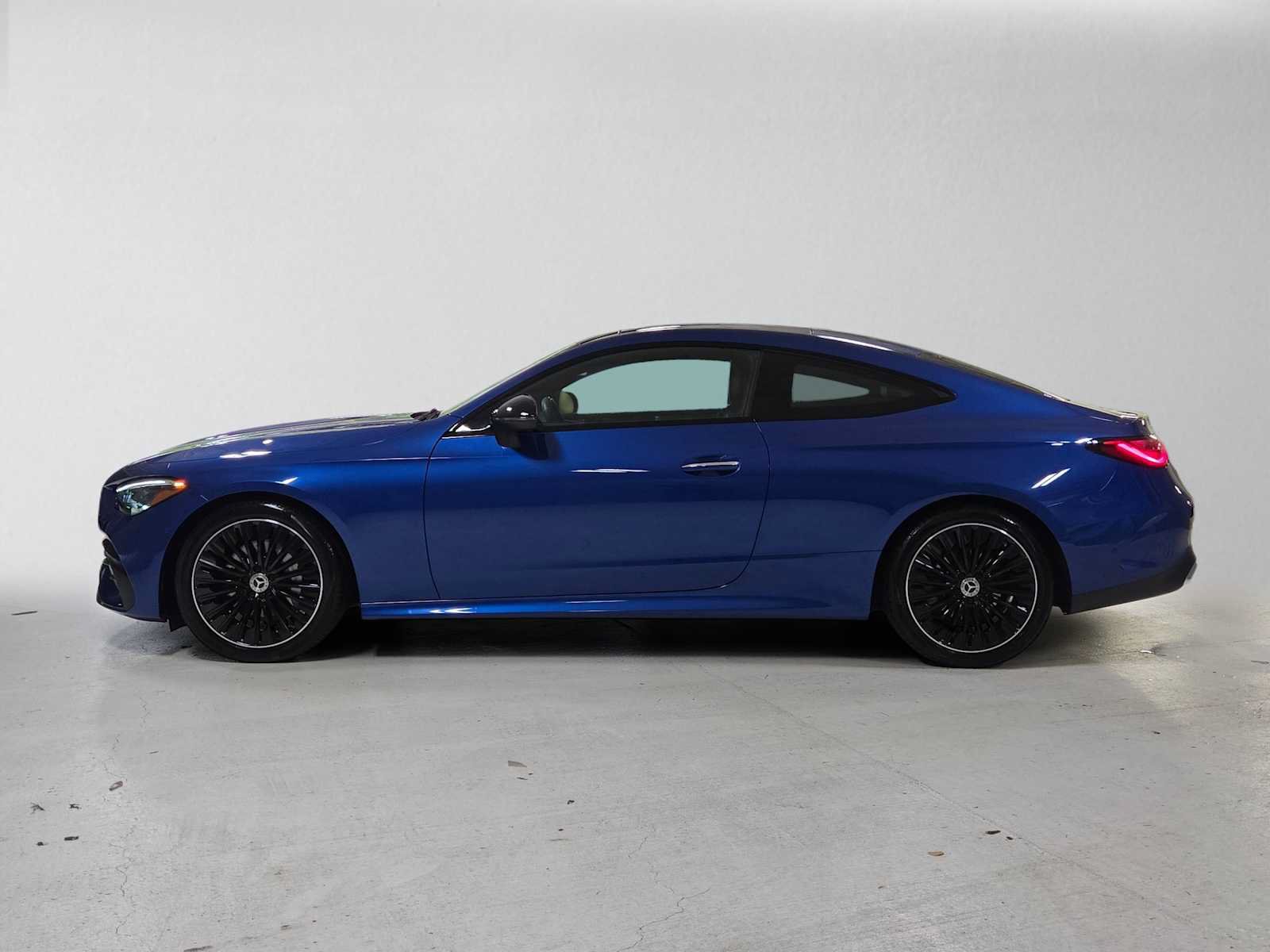 Certified 2025 Mercedes-Benz CLE 300 4MATIC Coupe image 6