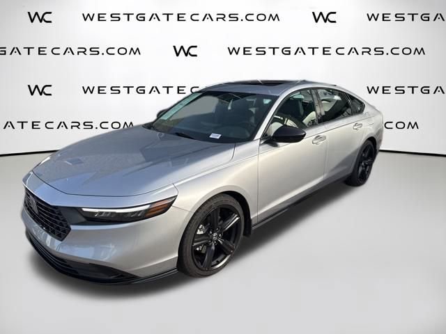 Used 2023 Honda Accord Sport image 1