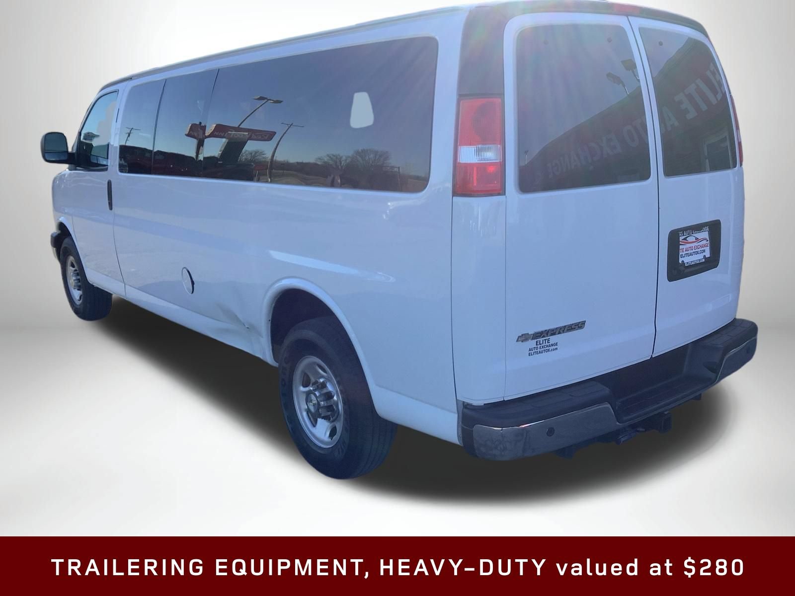 Used 2021 Chevrolet Express 3500 LT w/ LT Preferred Equipment Group RWD image 6