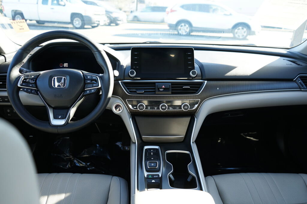 Used 2018 Honda Accord Touring image 26
