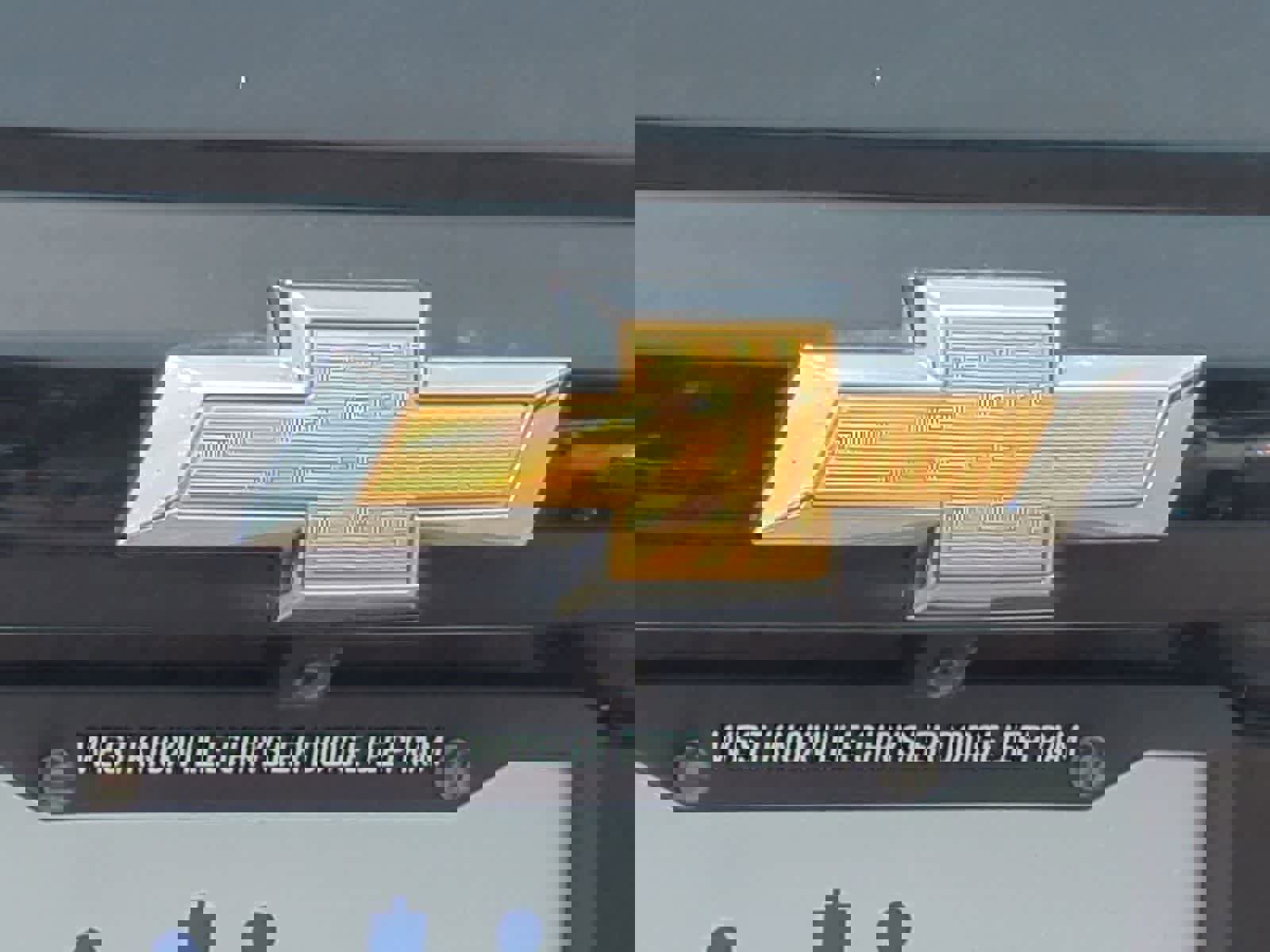 Used 2020 Chevrolet Suburban LT image 11