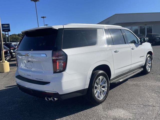 Used 2023 Chevrolet Suburban Premier image 3