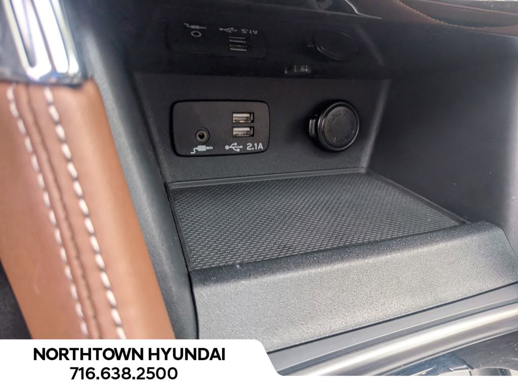Used 2023 Subaru Forester Touring image 18