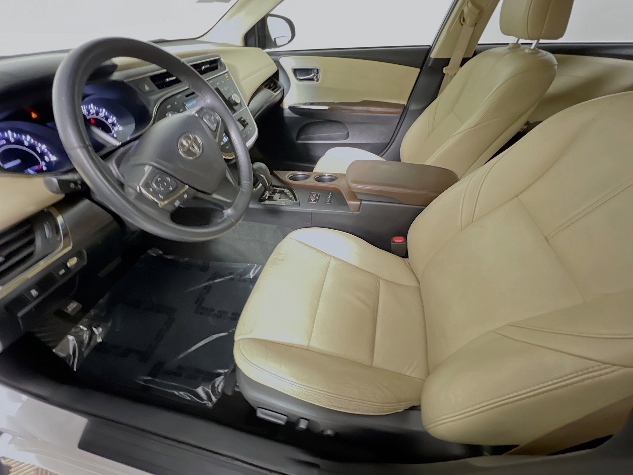 Used 2016 Toyota Avalon XLE image 15