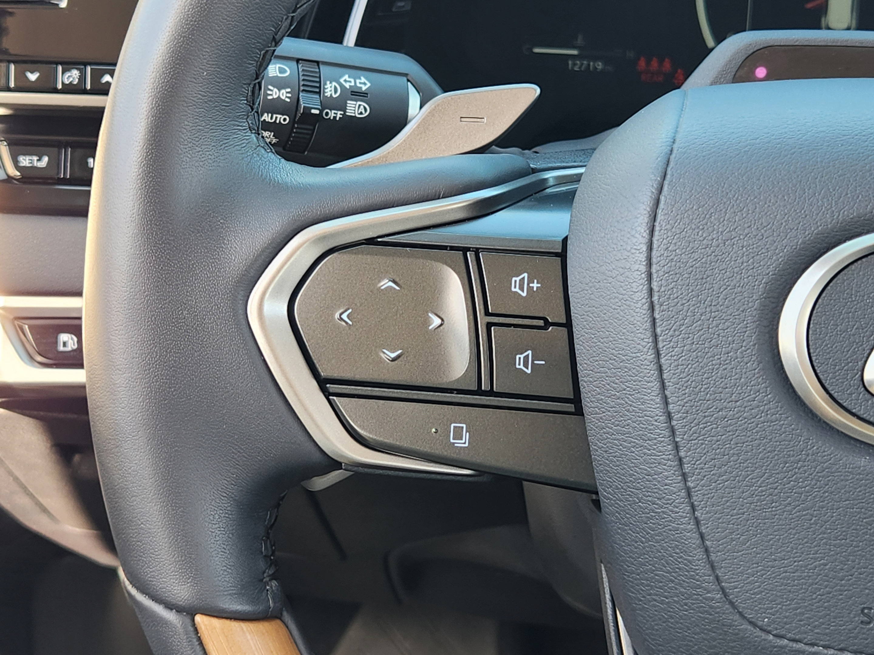 Used 2025 Lexus RX 350 Premium Plus w/ Convenience Package FWD image 23