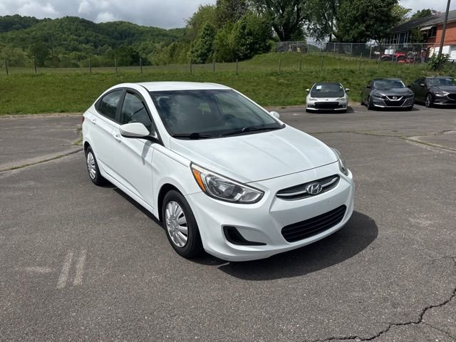 Used 2016 Hyundai Accent SE FWD image 2