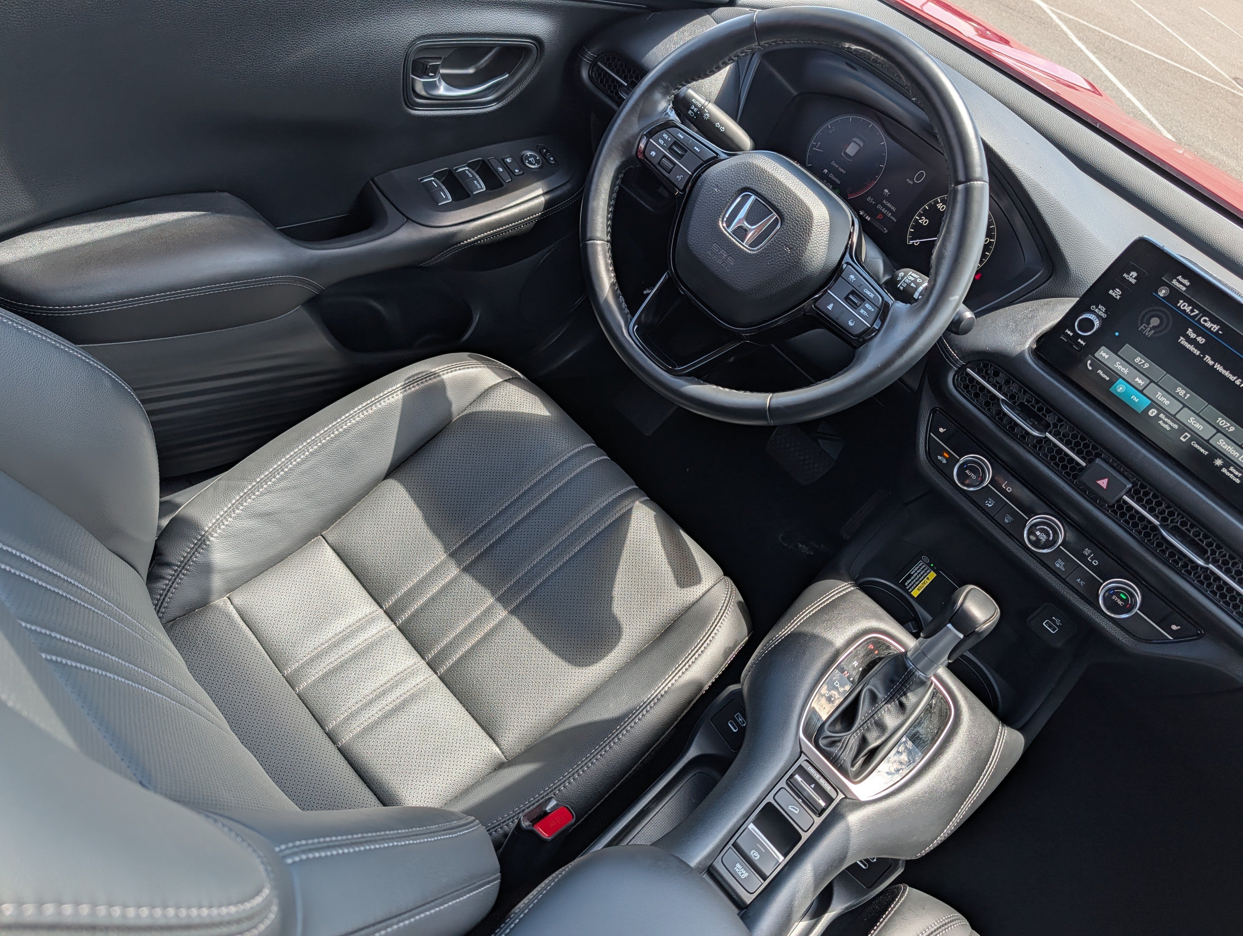 Used 2025 Honda HR-V EX-L image 9