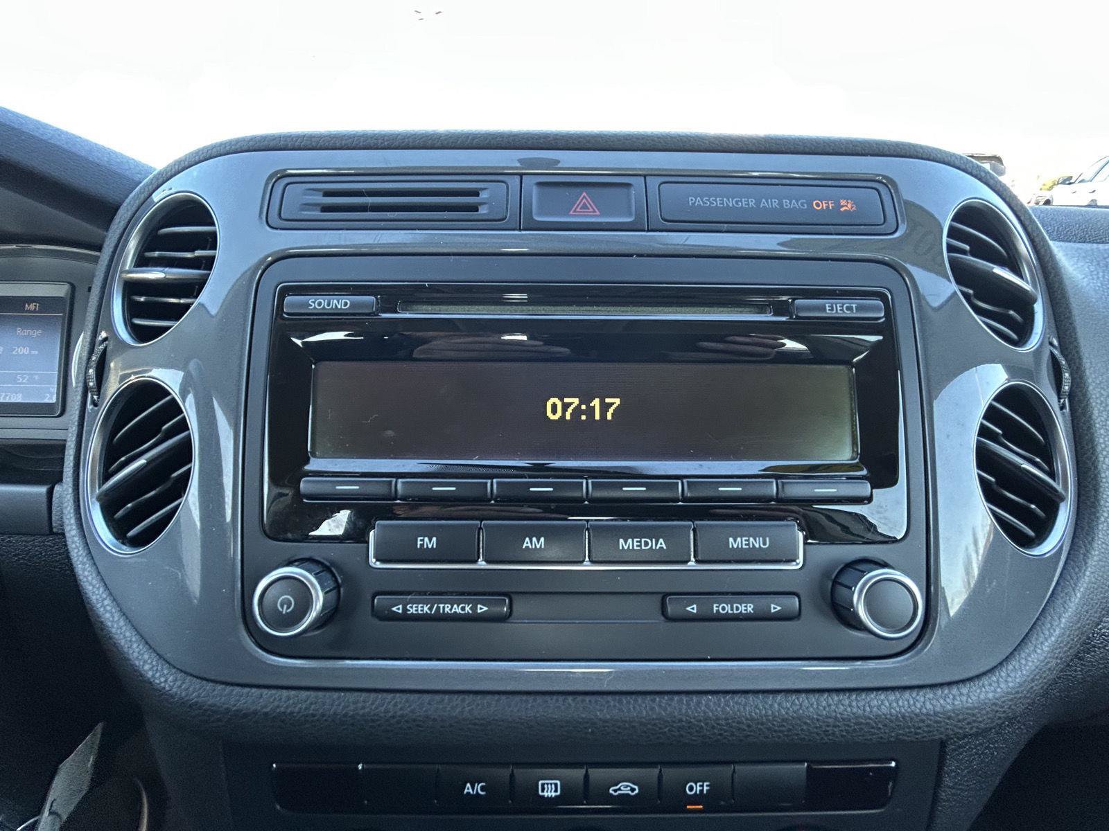 Used 2014 Volkswagen Tiguan S AWD/4WD image 15