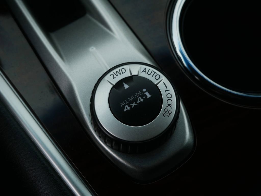 Used 2014 Nissan Pathfinder SL AWD/4WD image 26