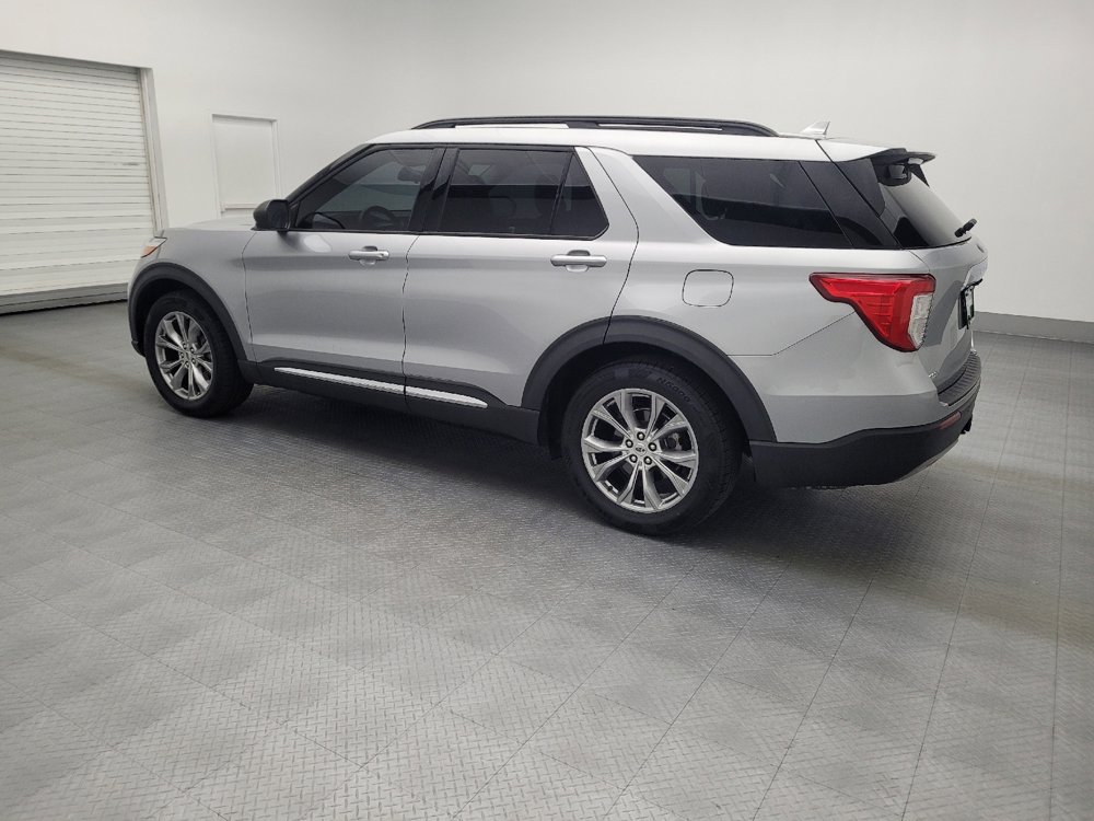 Used 2020 Ford Explorer XLT w/ Equipment Group 202A image 3