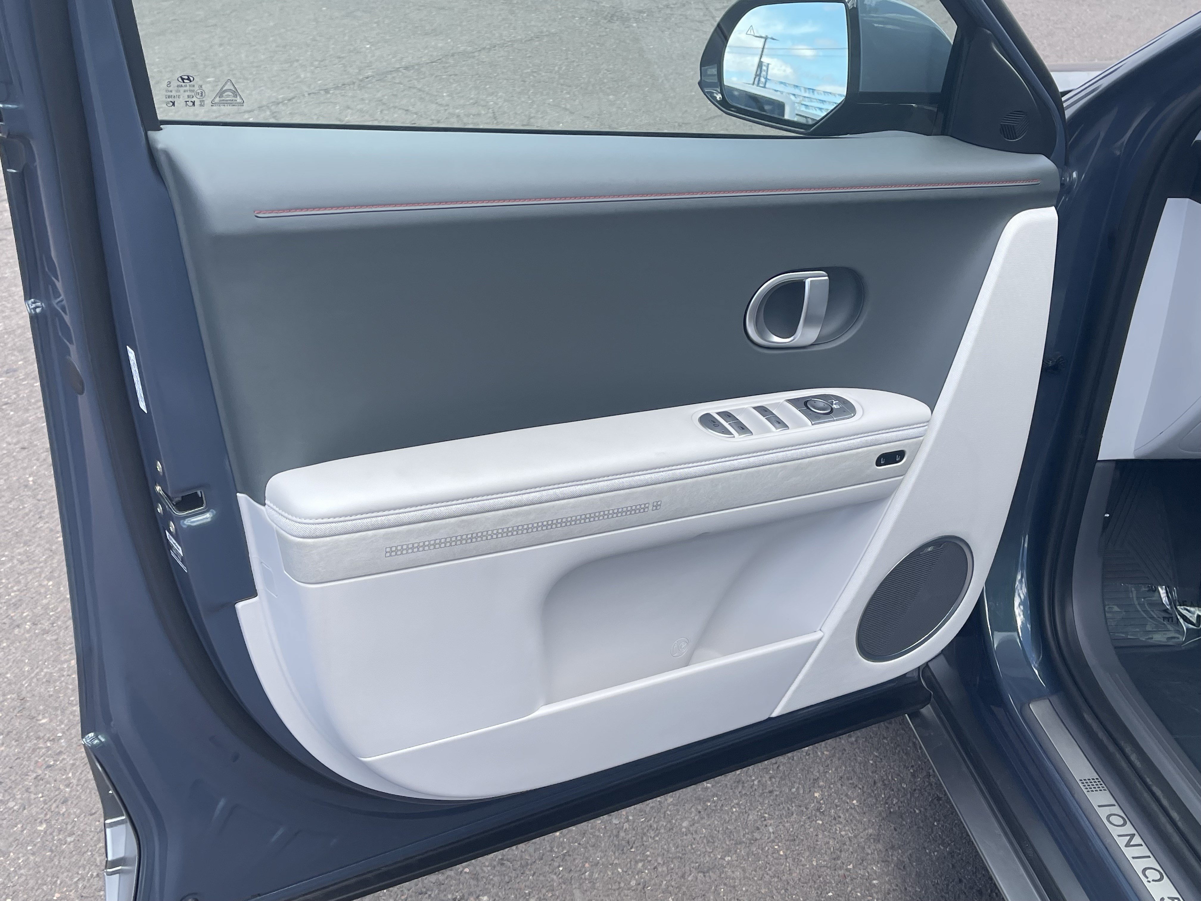 Certified 2024 Hyundai Ioniq 5 Limited AWD/4WD image 17