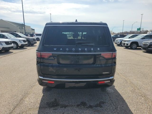 Used 2024 Jeep Wagoneer L Series II w/ Flexible Seating Group image 26