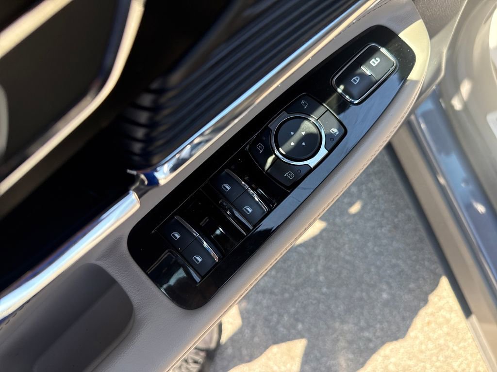 Used 2022 Lincoln Corsair AWD w/ Equipment Group 101A image 18