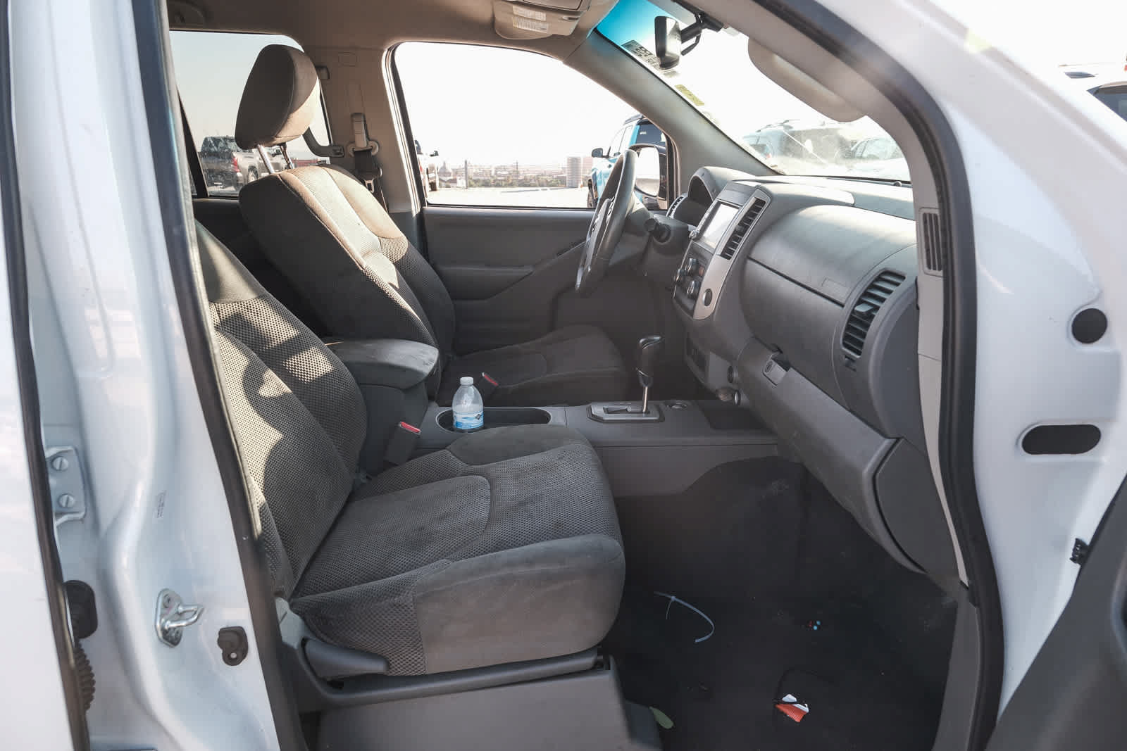 Used 2021 Nissan Frontier SV w/ Midnight Edition Floor Mats RWD image 17