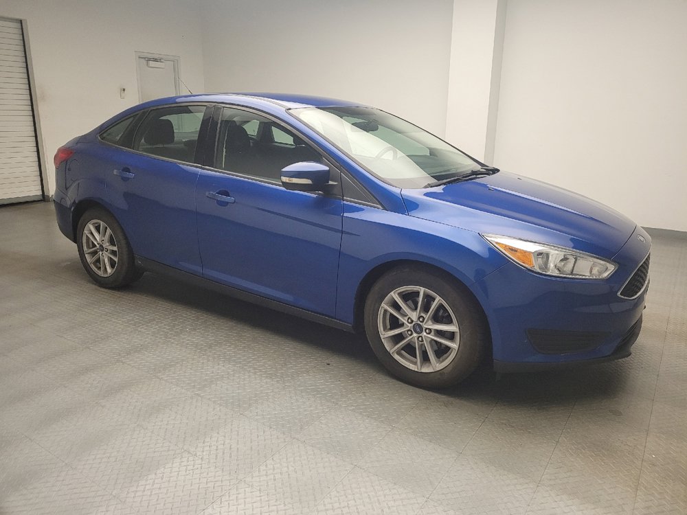 Used 2018 Ford Focus SE w/ Cold Weather Package FWD image 11