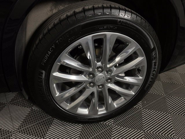 Certified 2025 Cadillac XT6 Premium Luxury w/ Platinum Package AWD/4WD image 39
