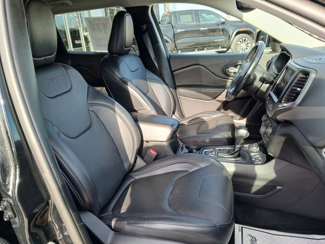 Used 2021 Jeep Cherokee Latitude Lux w/ Comfort/Convenience Group image 16