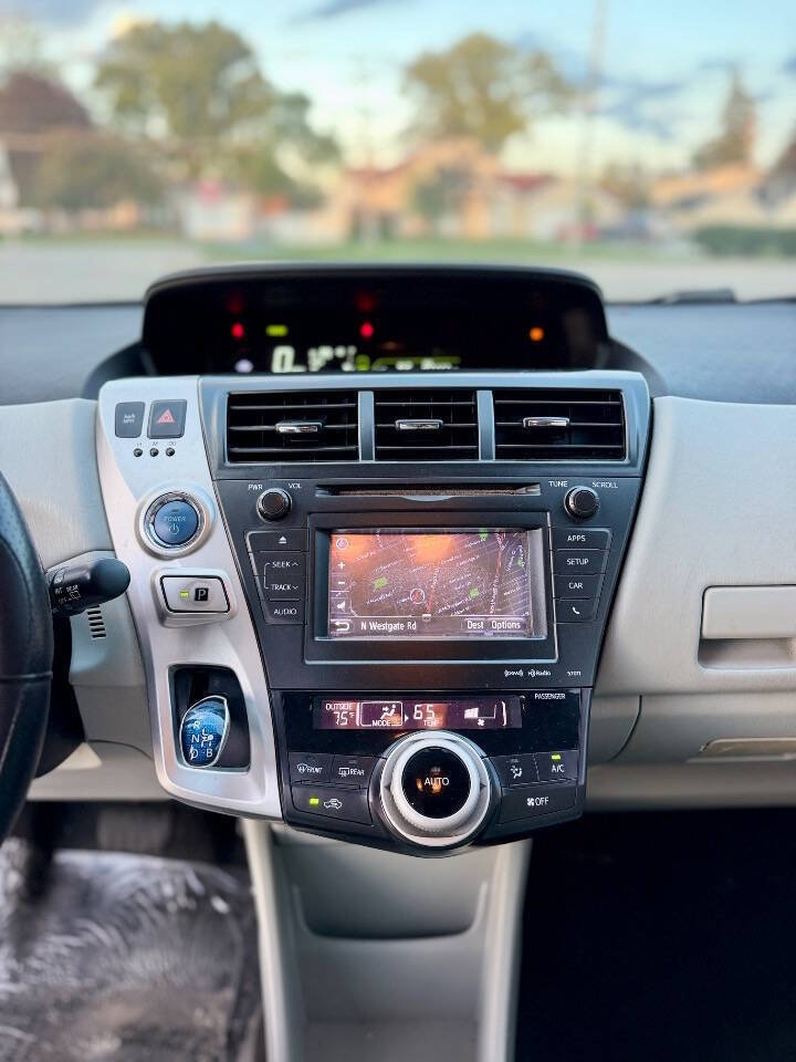 Used 2012 Toyota Prius V Three FWD image 19