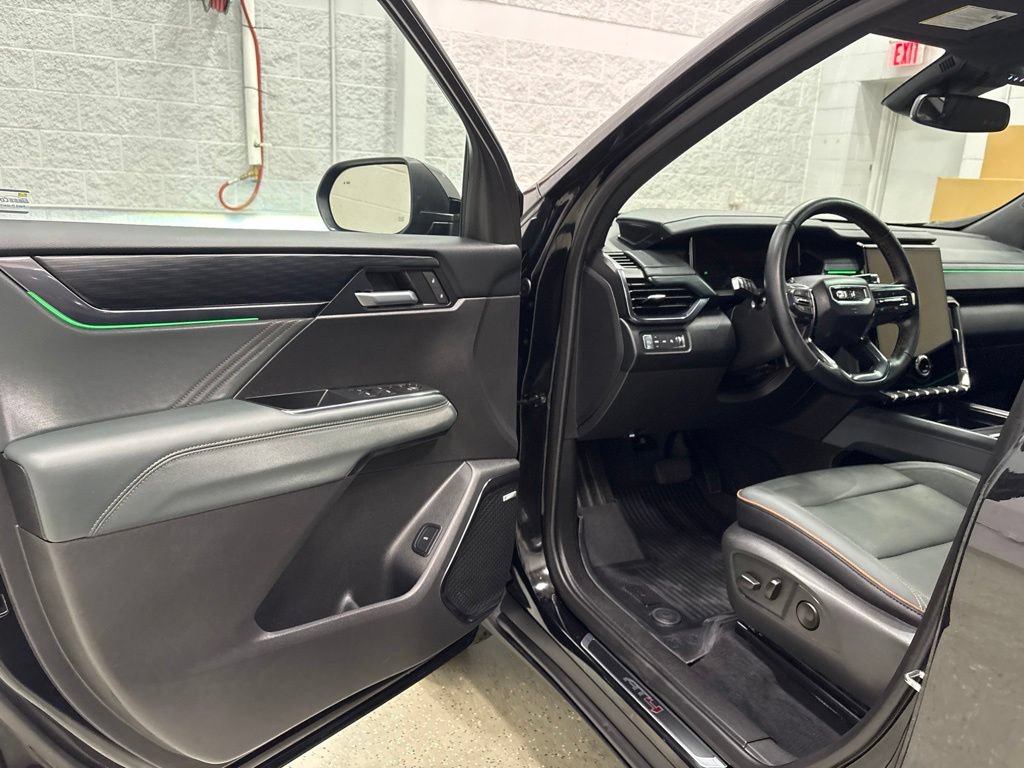 Certified 2025 GMC Acadia AT4 w/ LPO, Floor Liner Package AWD/4WD image 13
