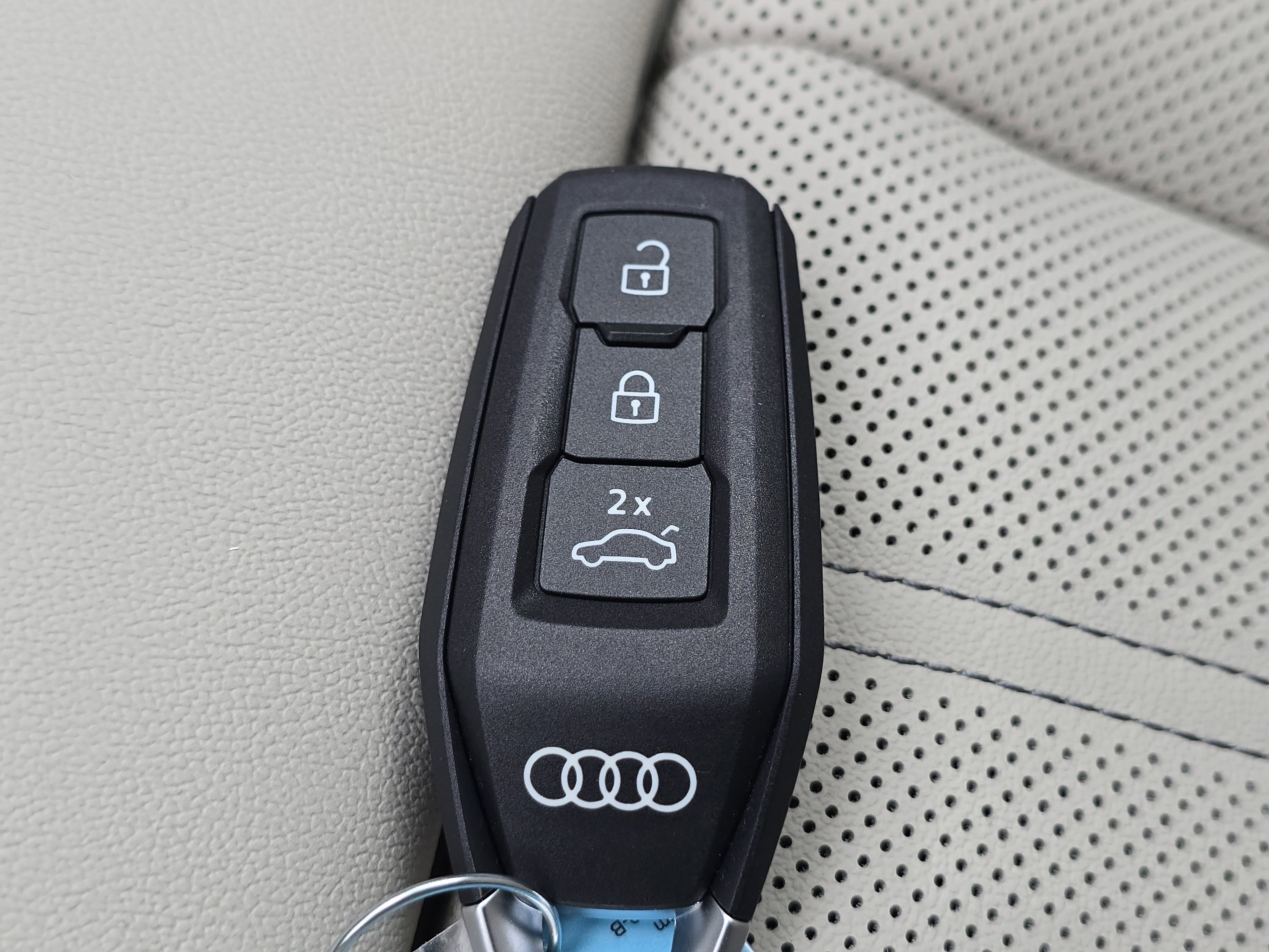 New 2025 Audi A5 2.0T Prestige image 28