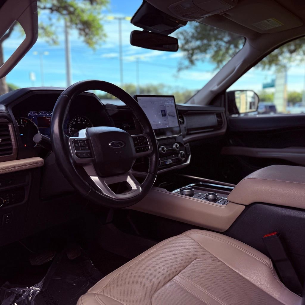 Used 2024 Ford Expedition Limited image 27