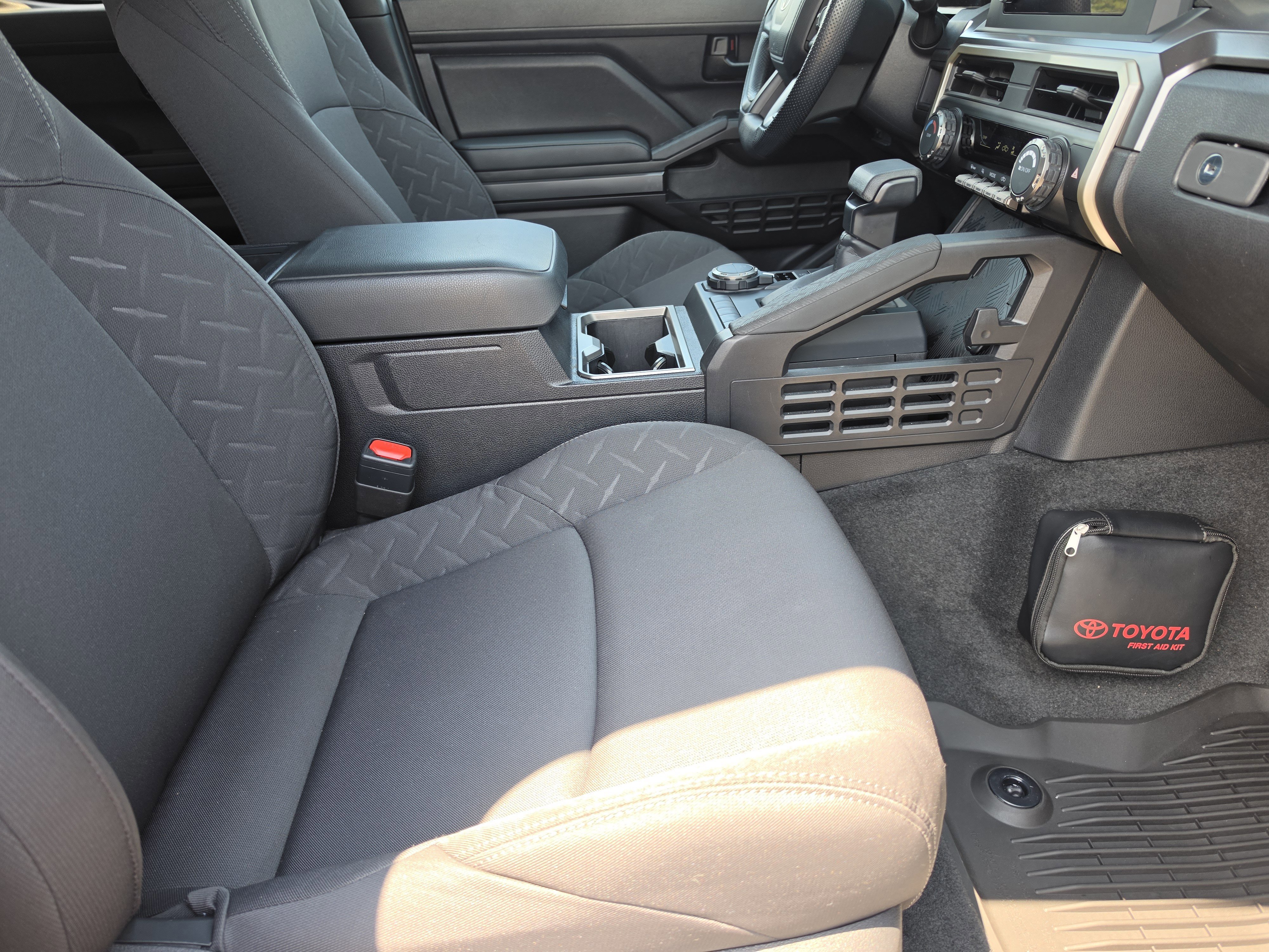 Certified 2025 Toyota Tacoma SR5 AWD/4WD image 12