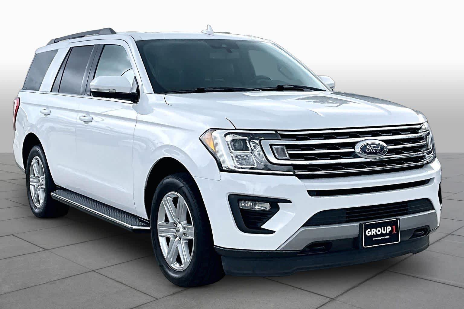 Used 2019 Ford Expedition XLT w/ Equipment Group 202A AWD/4WD image 3