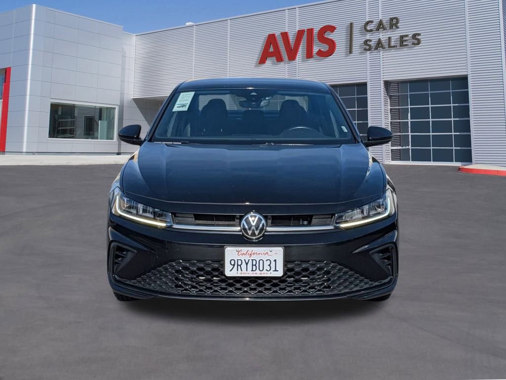 Used 2025 Volkswagen Jetta Sport image 2