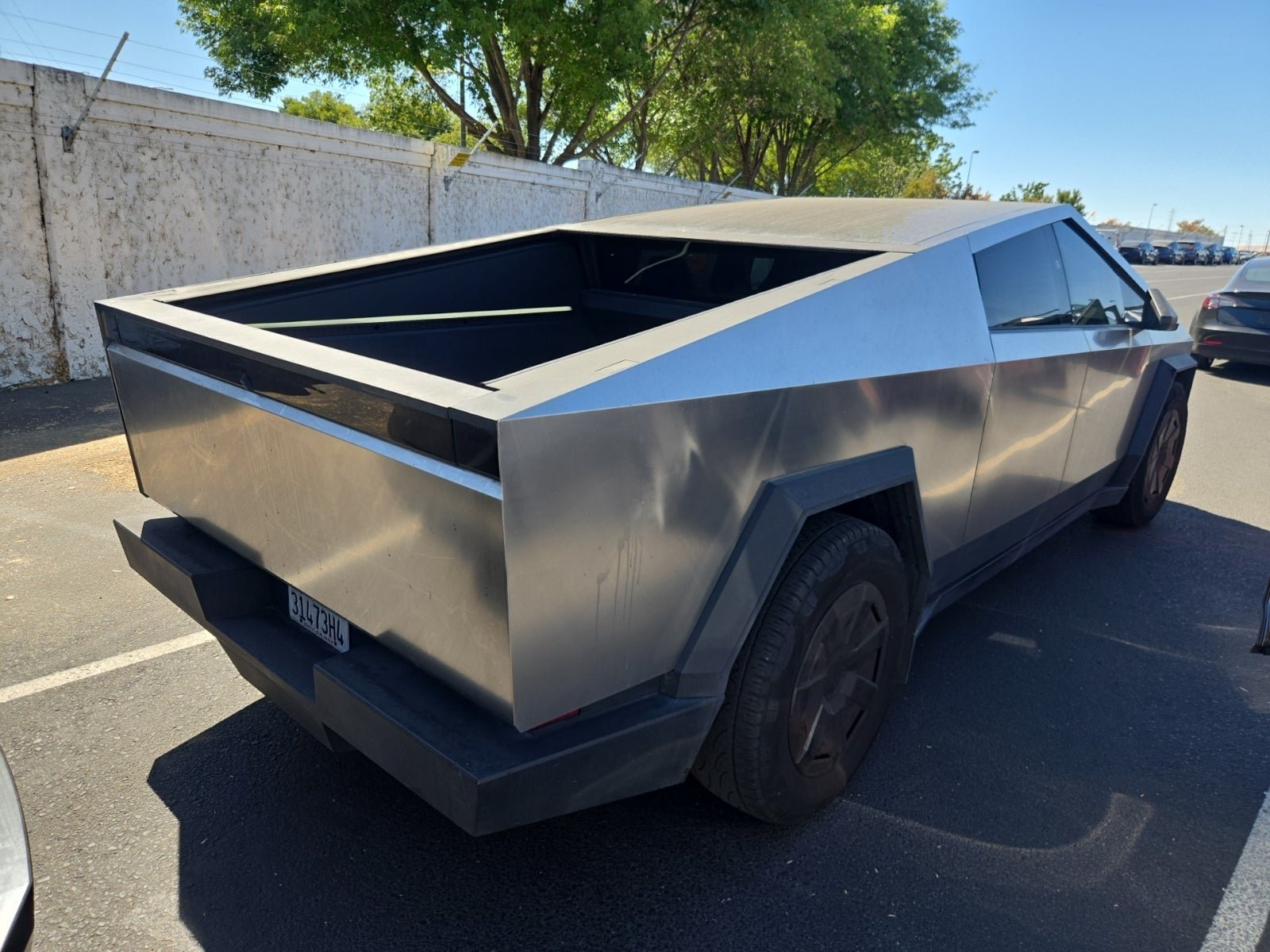 Used 2025 Tesla Cybertruck AWD Crew Cab image 2