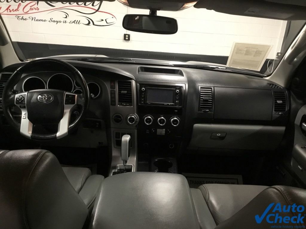 Used 2016 Toyota Sequoia Limited w/ Safety & Convenience Package image 38