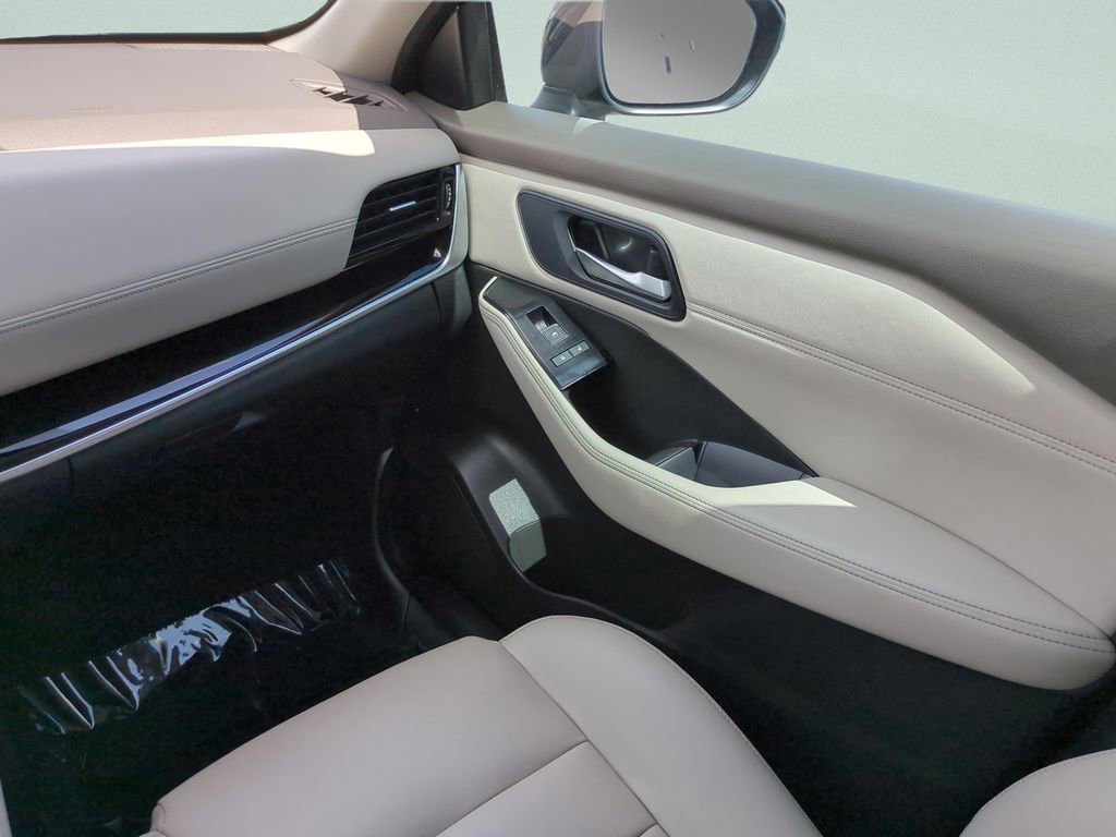 Certified 2023 Nissan Rogue SL image 16