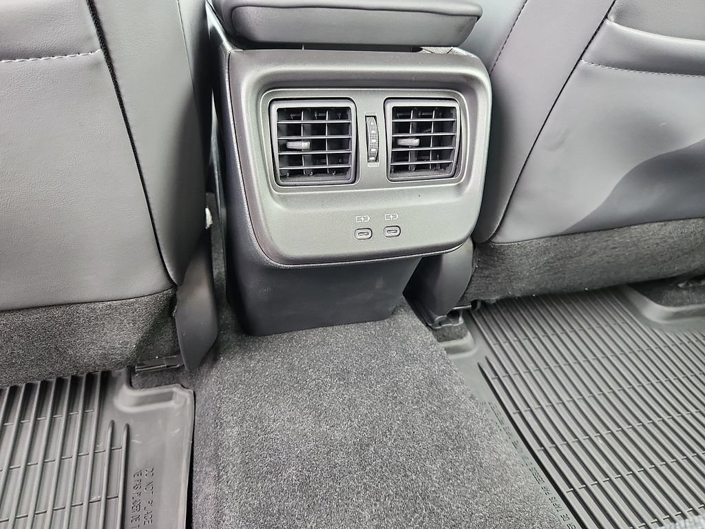 Certified 2023 Toyota Crown AWD/4WD image 11