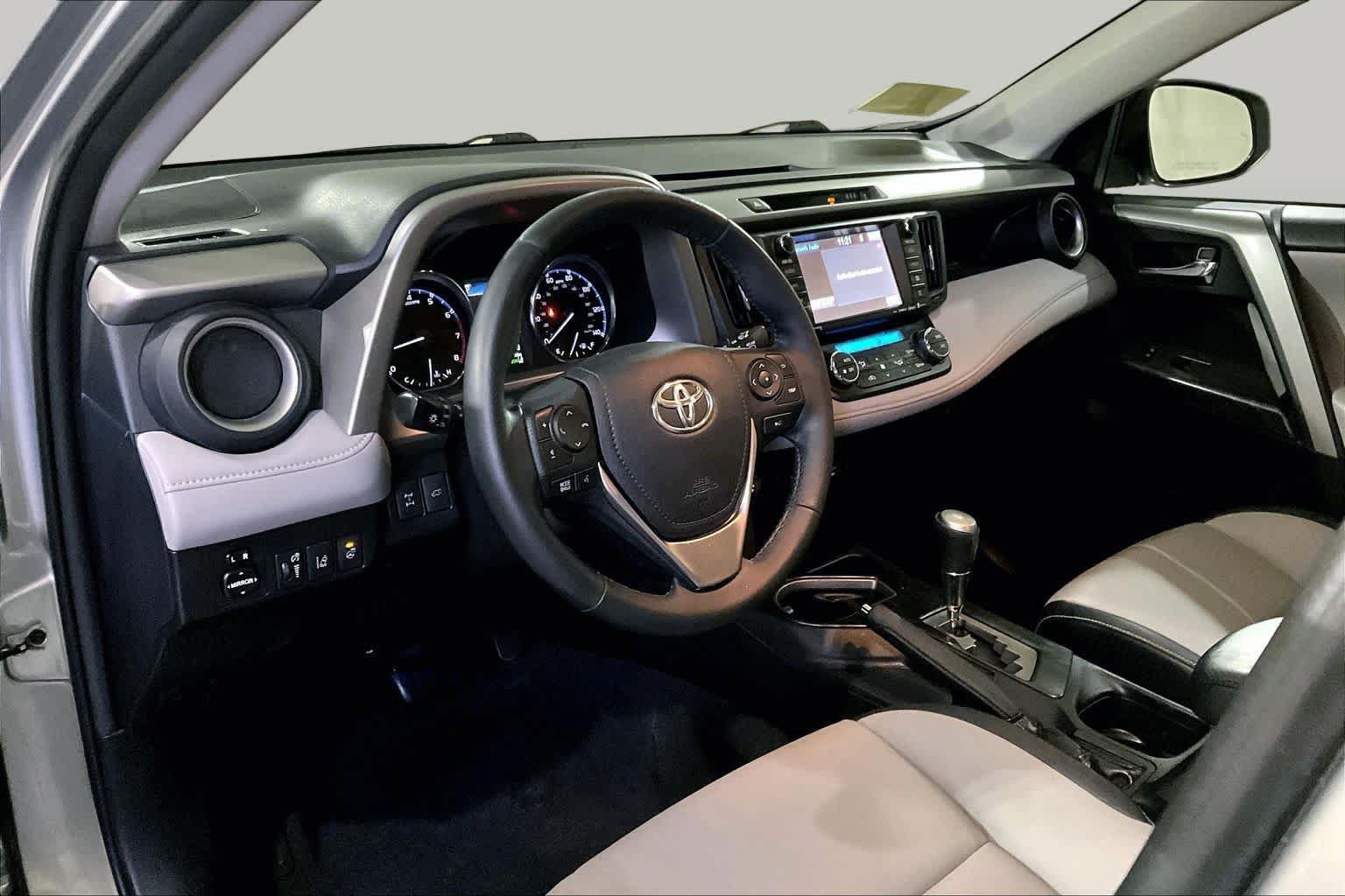Used 2017 Toyota RAV4 Platinum w/ All Weather Liner Package AWD/4WD image 17