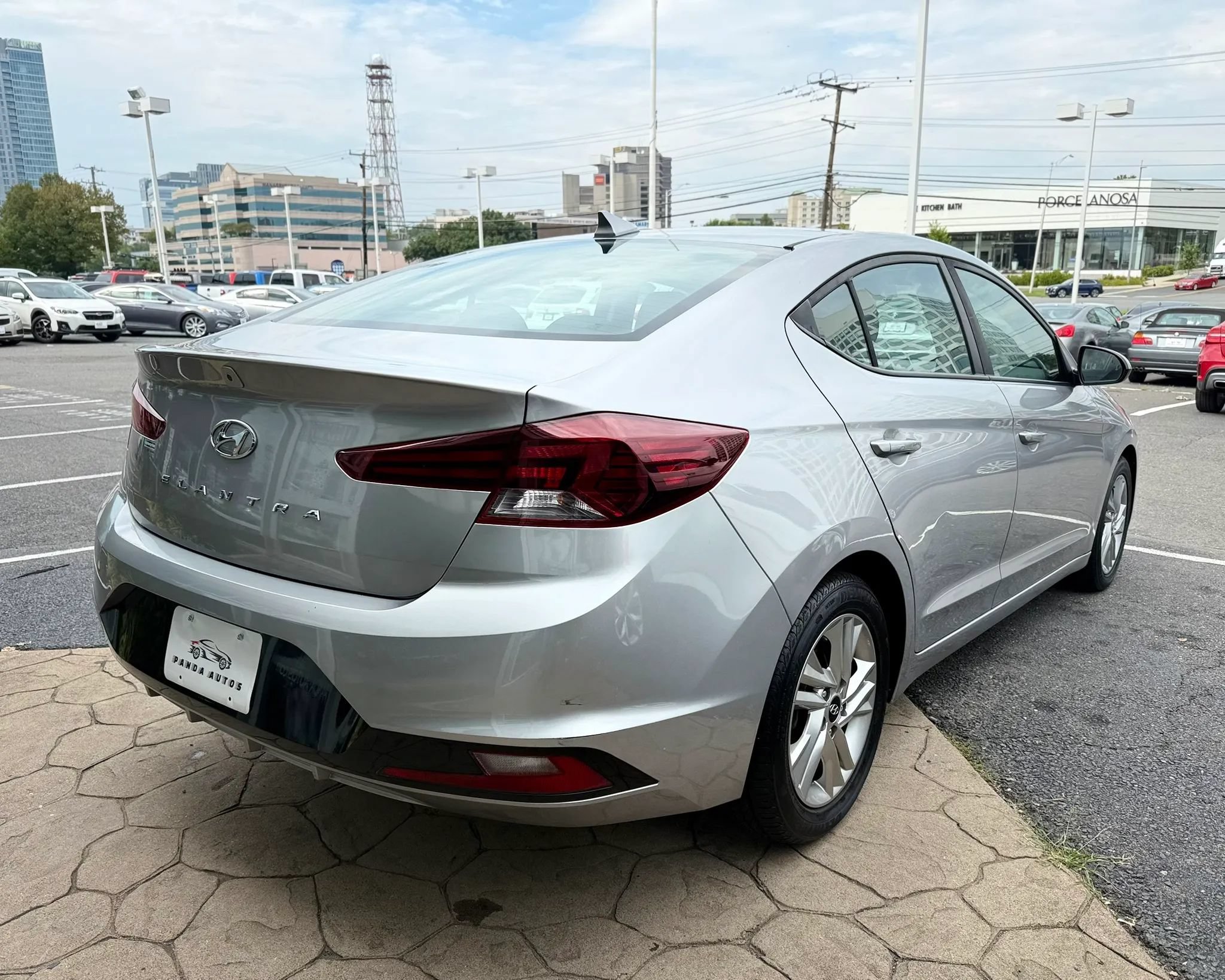 Used 2020 Hyundai Elantra SEL w/ Cargo Package (C1) FWD image 7