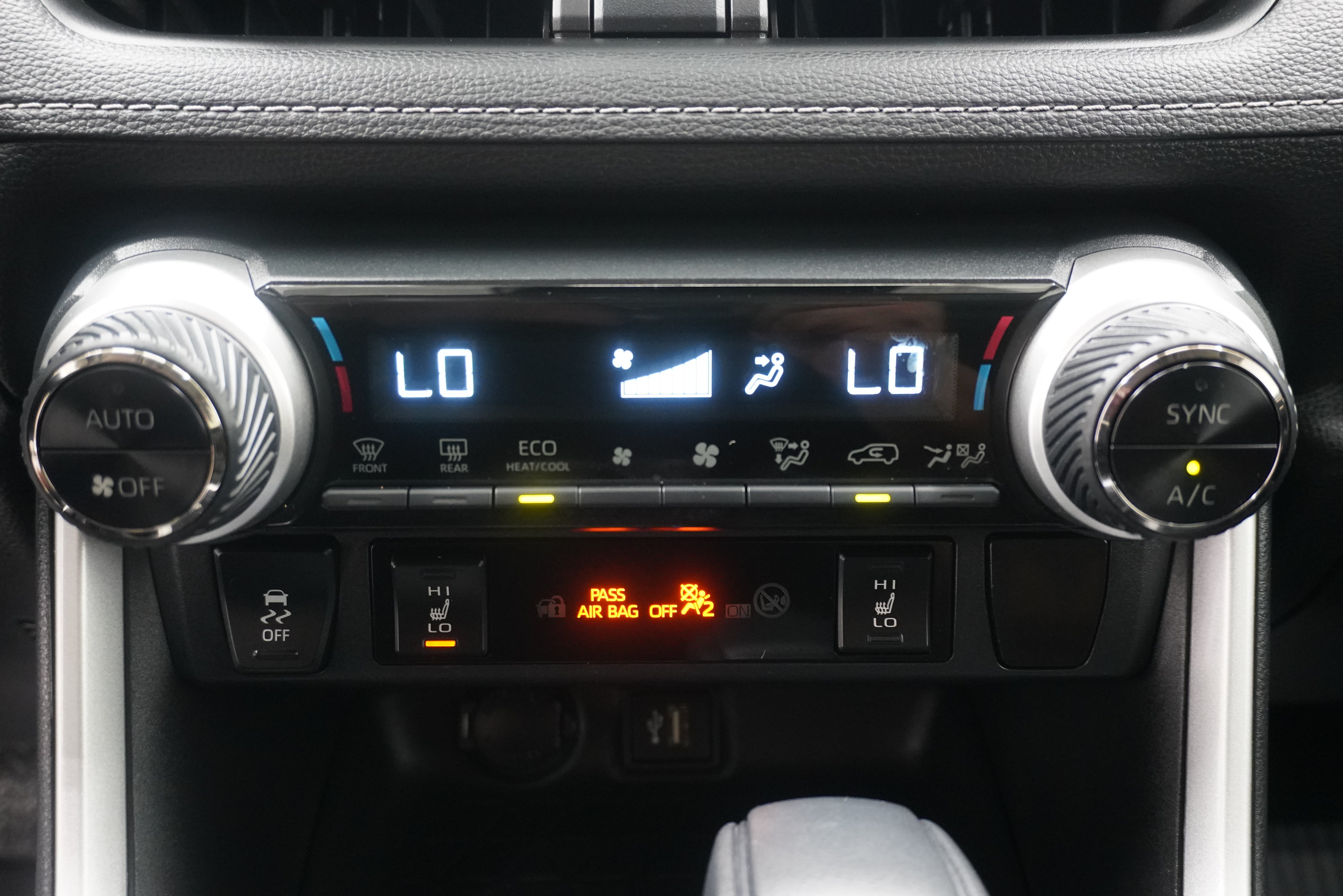 Used 2023 Toyota RAV4 XLE w/ XLE Grade Weather Package AWD/4WD image 21