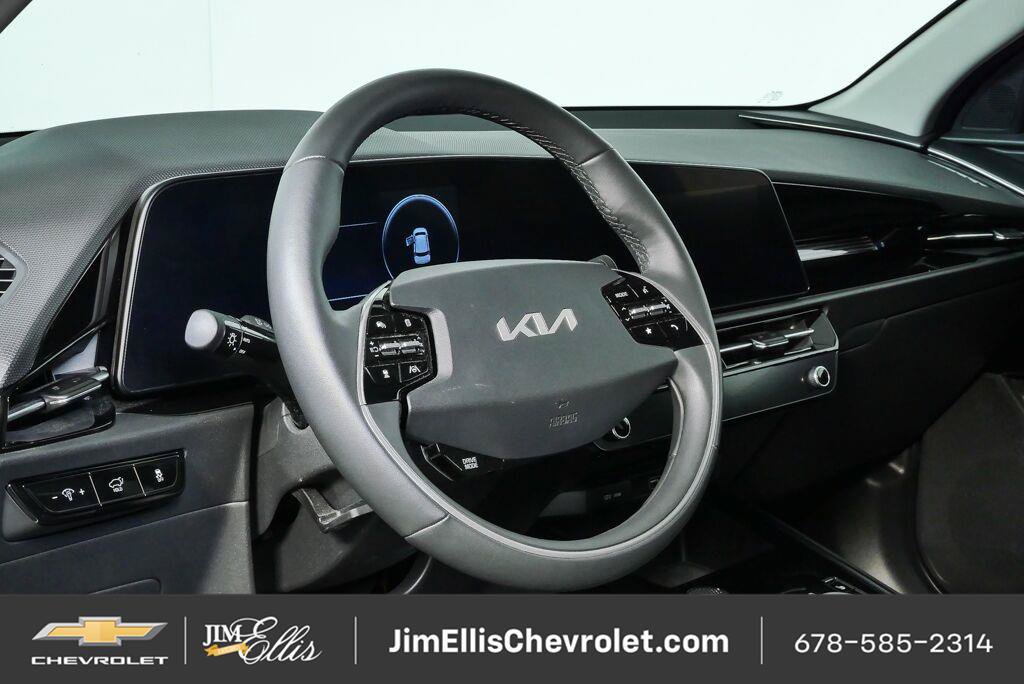Used 2023 Kia Niro Wind w/ Wind Preserve Package FWD image 5