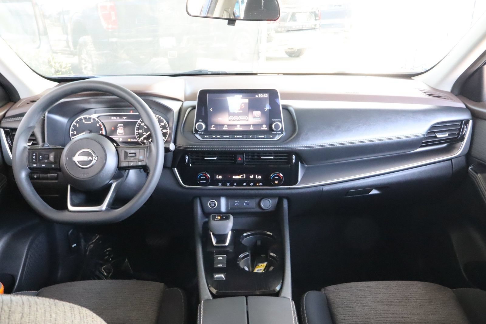 Used 2023 Nissan Rogue SV FWD image 27
