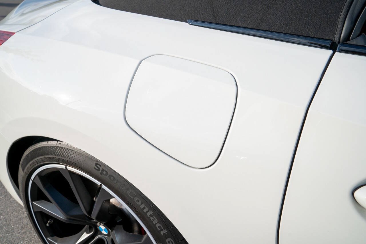 Used 2025 BMW Z4 M40i w/ Edition RWD image 39
