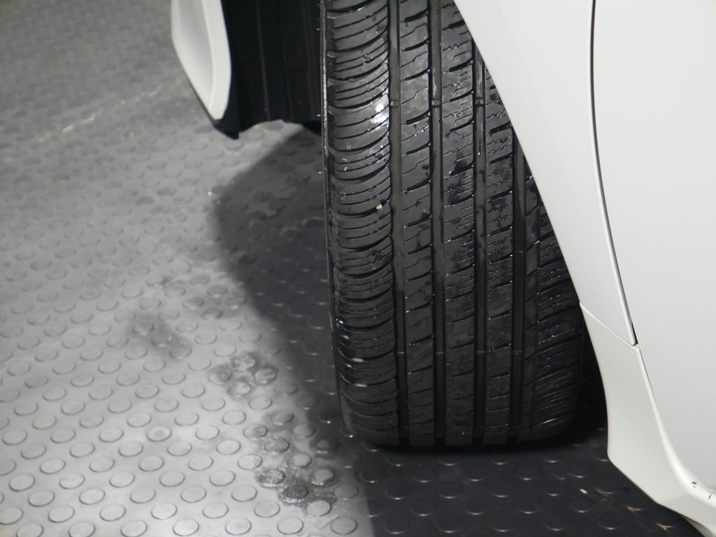 Certified 2021 Honda Civic EX image 30