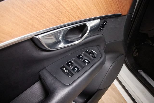 Certified 2023 Volvo XC90 B6 Plus AWD/4WD image 12