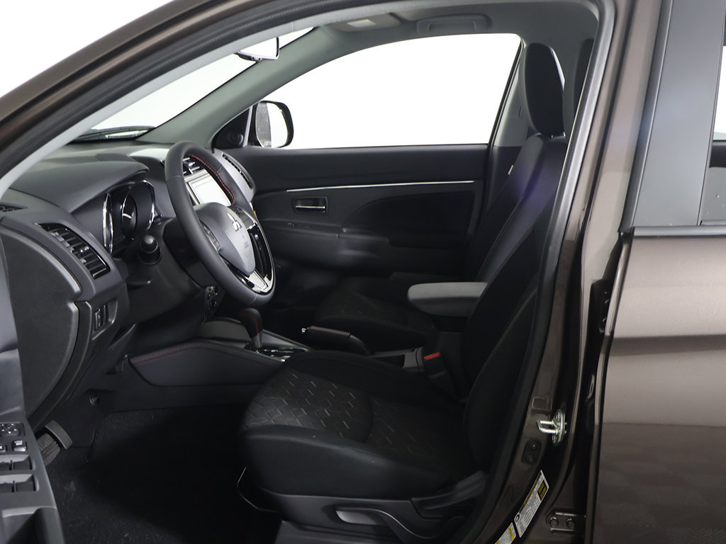 New 2027 Mitsubishi Outlander Sport LE AWD/4WD image 21