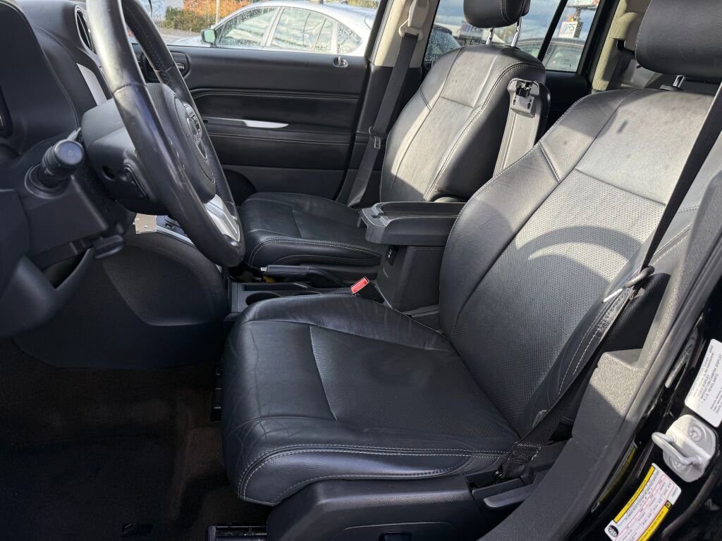 Used 2014 Jeep Compass Limited image 11