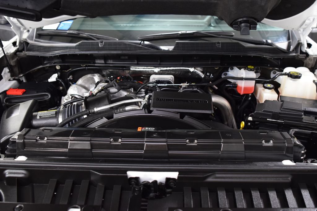 Used 2025 Chevrolet Silverado 2500 LTZ w/ LTZ Plus Package AWD/4WD image 31