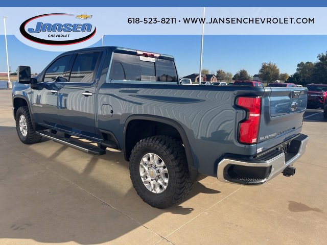 Used 2024 Chevrolet Silverado 2500 LTZ w/ LTZ Convenience Package image 4
