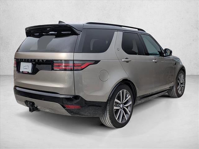 Used 2024 Land Rover Discovery Dynamic SE AWD/4WD image 5