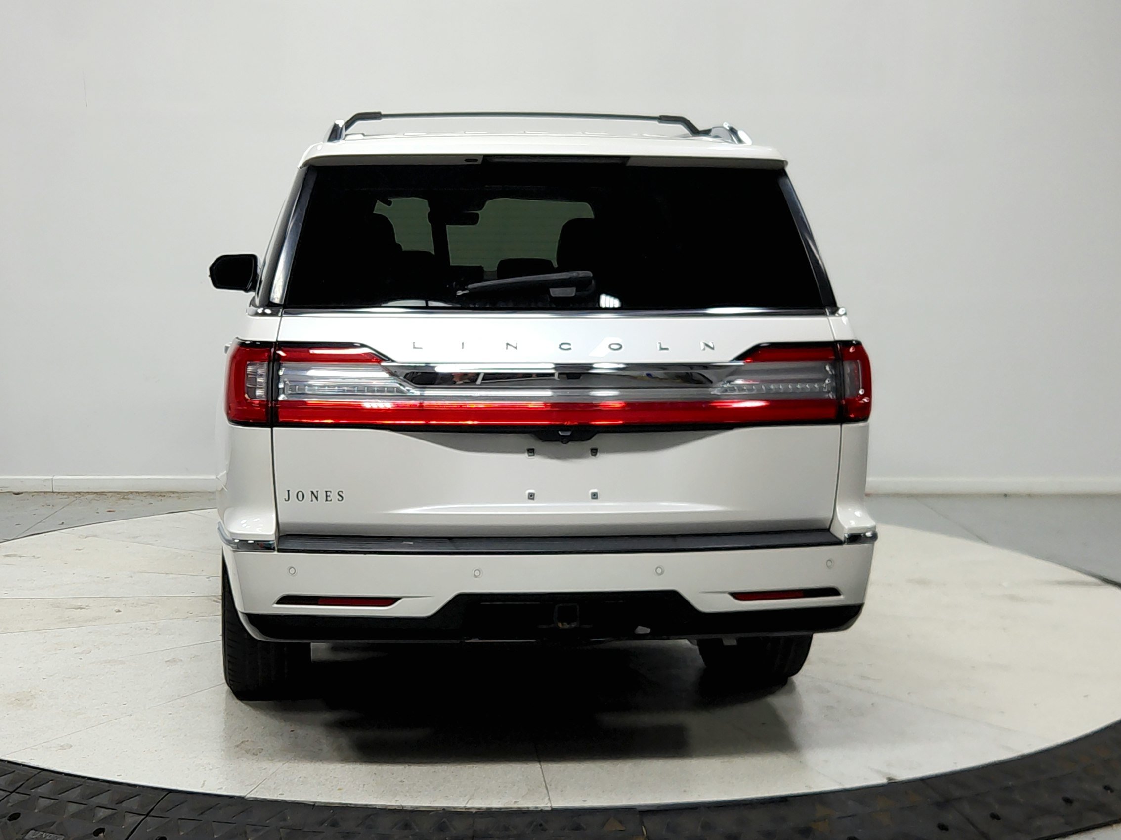 Used 2018 Lincoln Navigator L Black Label w/ Cargo Package AWD/4WD image 7