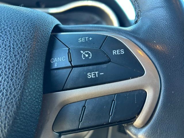 Used 2015 Jeep Grand Cherokee Altitude image 13