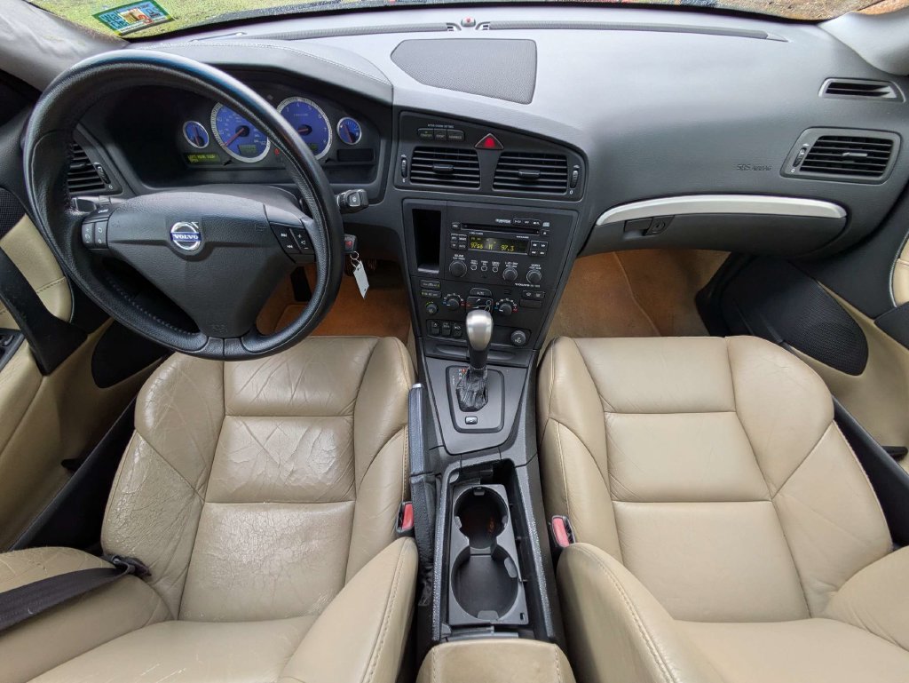 Used 2004 Volvo S60 R AWD/4WD image 14