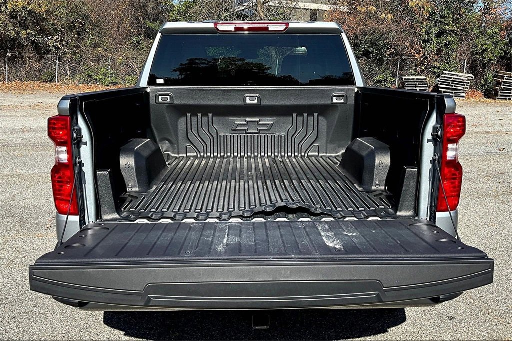 Certified 2025 Chevrolet Silverado 1500 Custom w/ Turbomax Blackout Package image 30